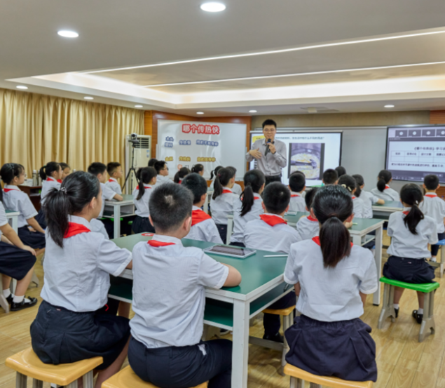 研讨方向是科学教育需求走进校园与老师